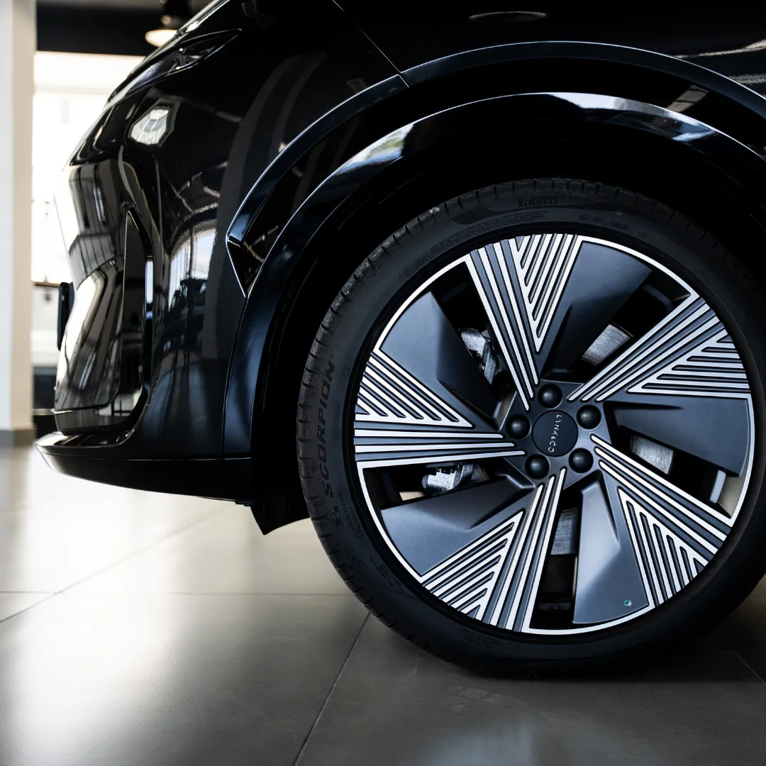 Lynk & Co 08